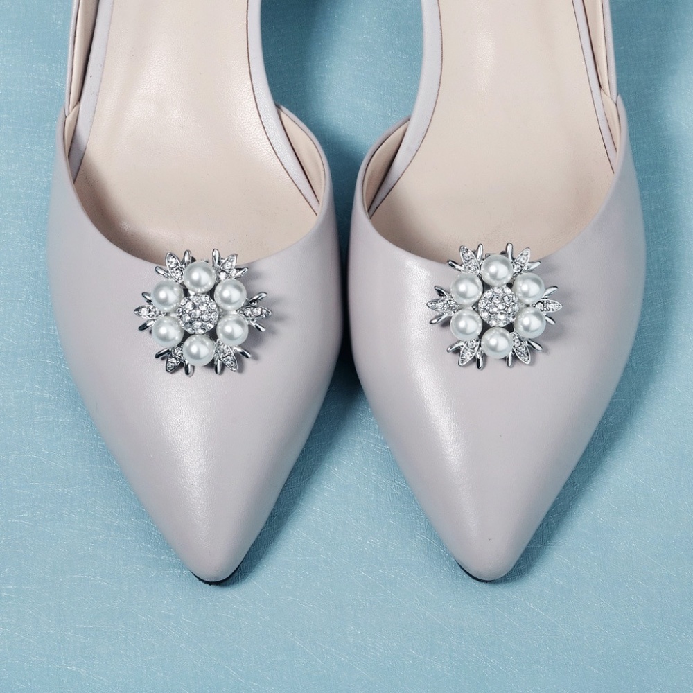 NWT Flower Shoe Clips Rhinestone Shoe Jewels